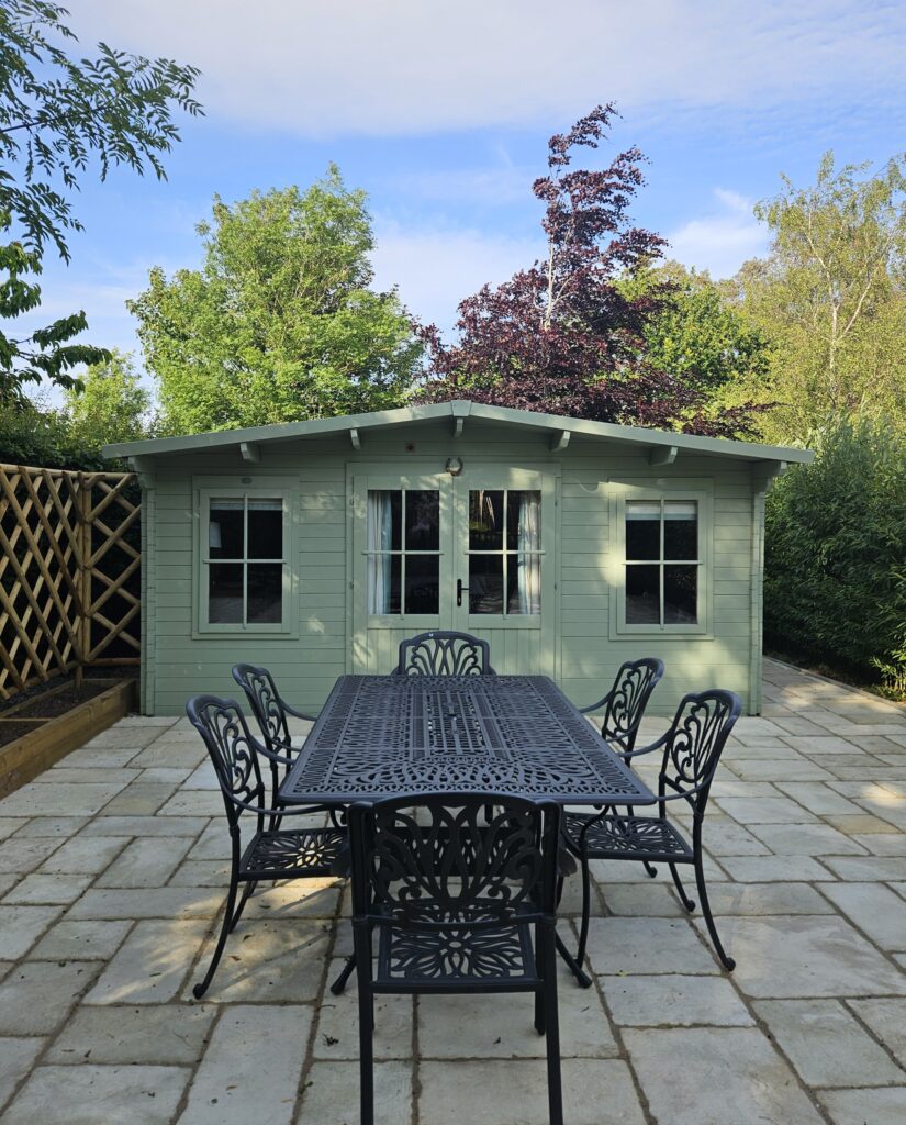 garden room - summer house - boringdon green - hand painted - A Twist of Somerset - painting commission garden room - summer house - boringdon green - hand painted - A Twist of Somerset - painting commission